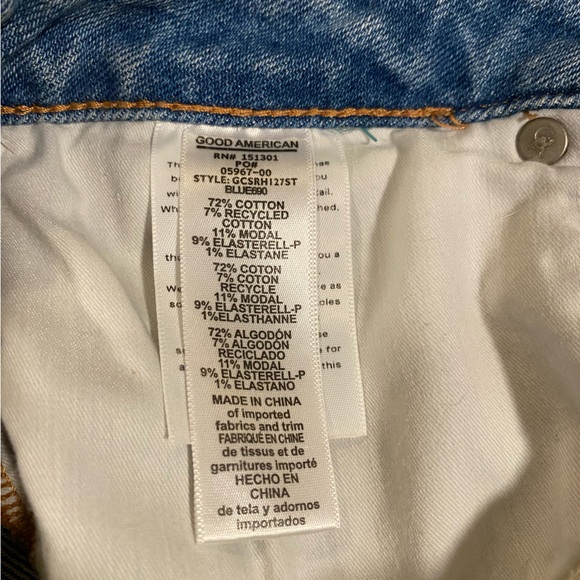 🖤Good American Good Curve Short - Picture 5 of 5